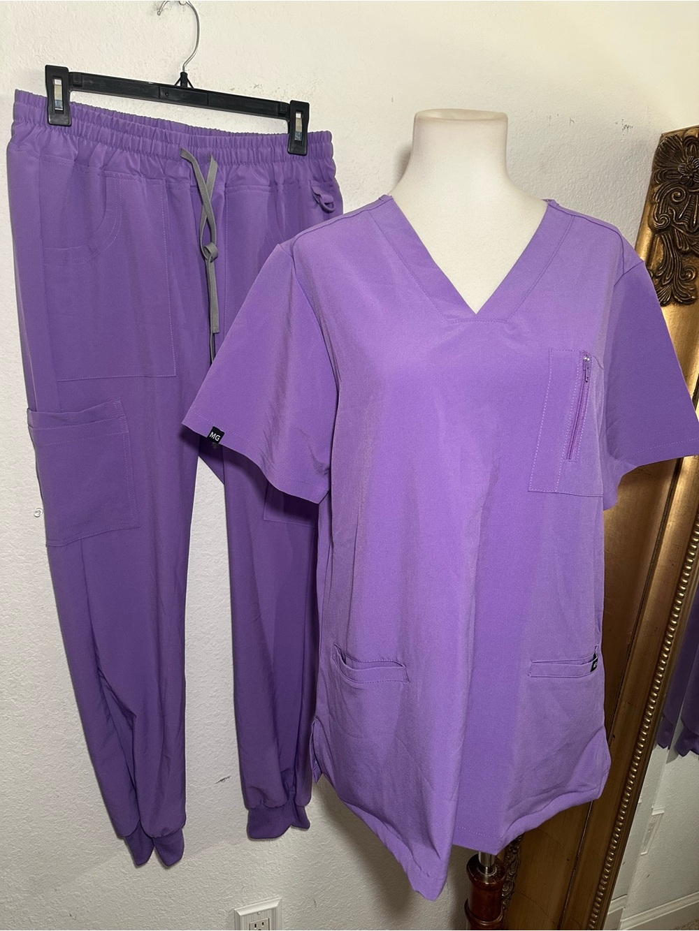 New MedGear Kayla | V-neck Top and Multi-Pocket Jogger Scrubs Set Size M $52